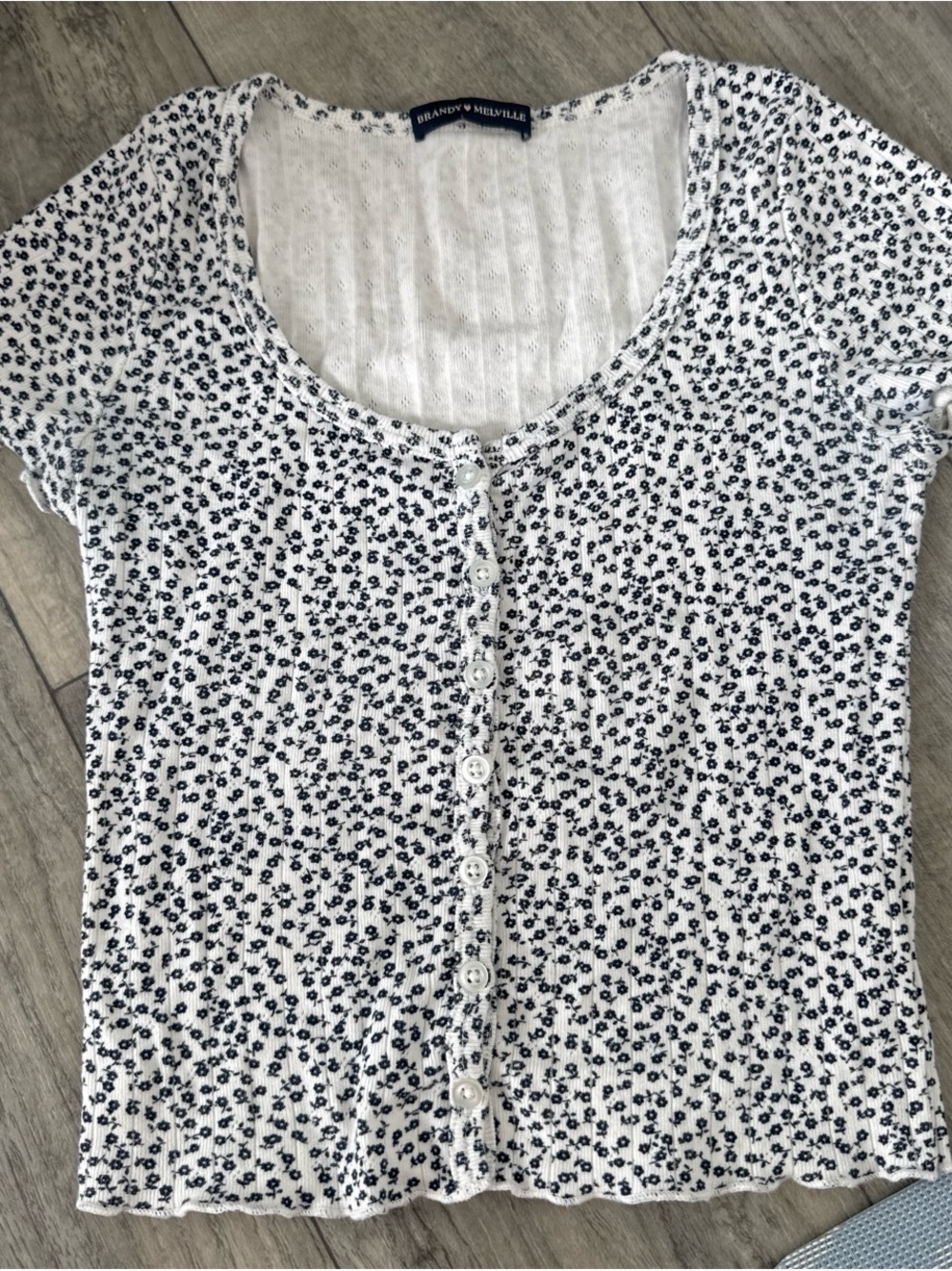 Brandy Melville White Mini Floral Button-Front Crop Top
